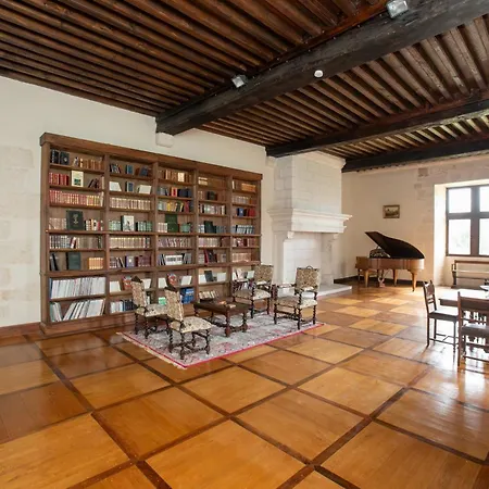 Apartment Chateau De Saint Maurice